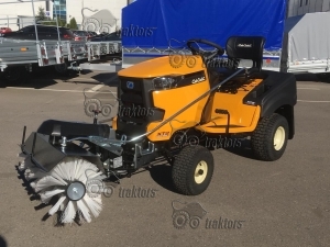 Снегоуборочный трактор Cub Cadet XT3 (Sweeper) - купить в Москве по выгодной цене